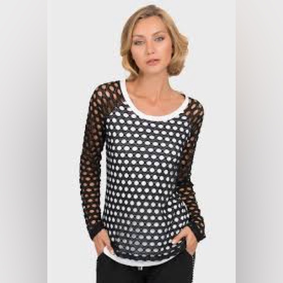 Joseph Ribkoff Black/Vanilla Top Size 8 NWT